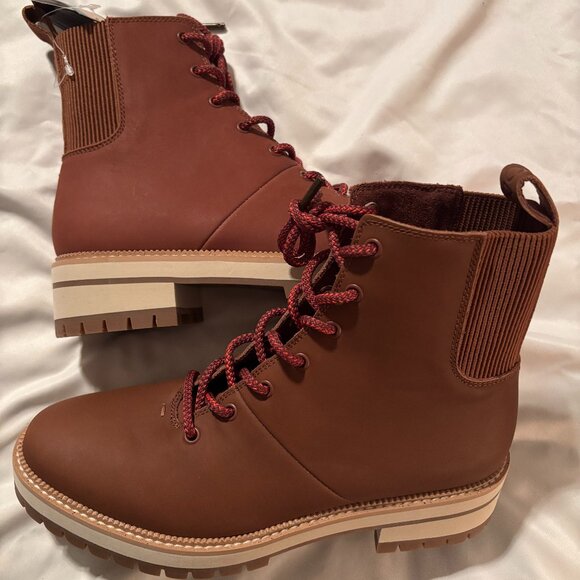 TOMS Frankie Oiled Nubuck Boots - Picture 1 of 8